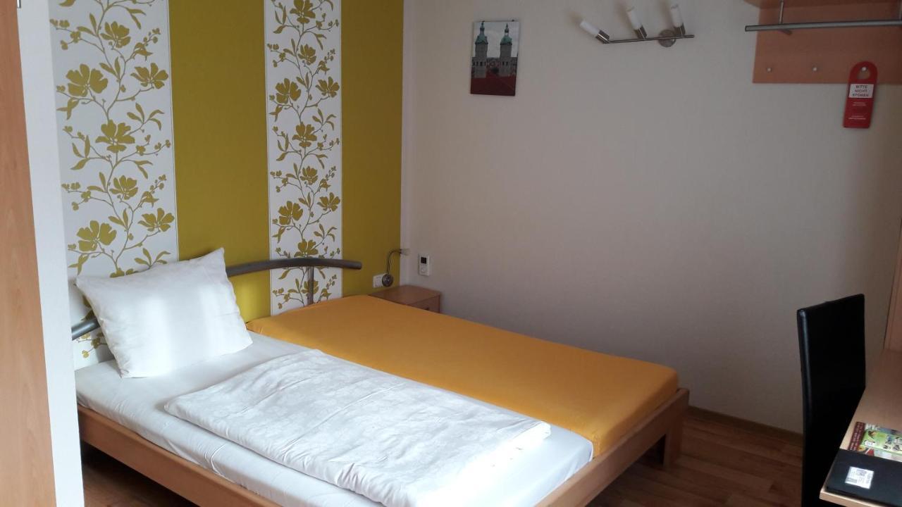 Grochlitzer Pension Naumburg  Buitenkant foto